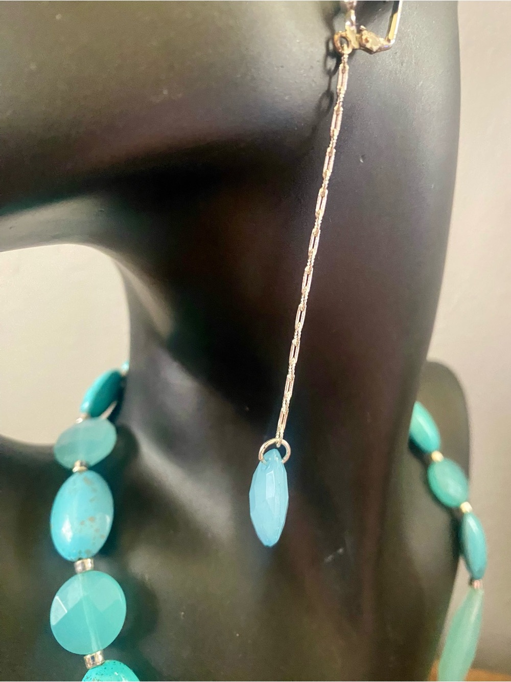 Liz Claiborne Turquoise-Tone Beaded Necklace, earrings and Bracelet Set - Picture 5 of 7